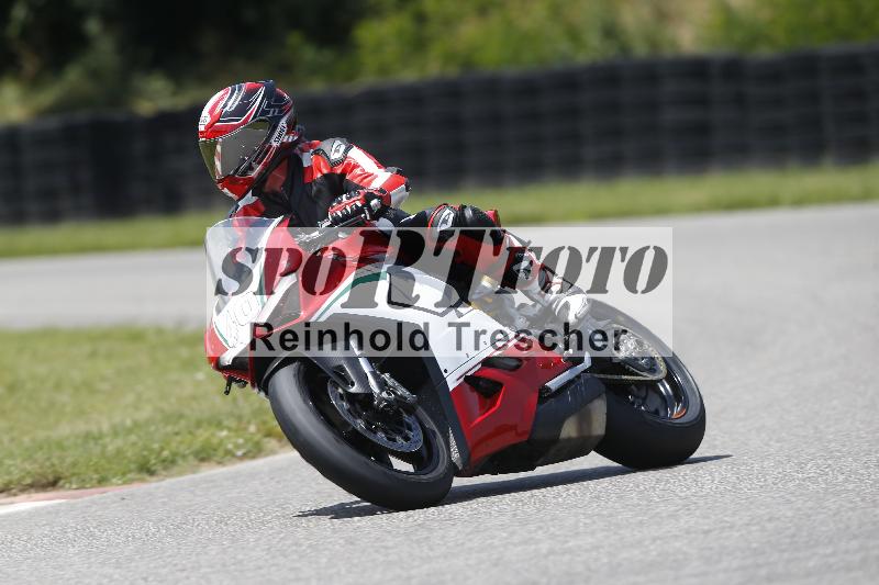 /27 12.06.2025 Ducati Schweiz Trackday Warmup  ADR/gruen-vert/40